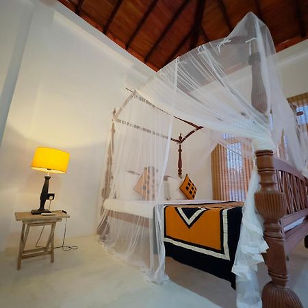 Blue Kite Family Resort Kalpitiya Exteriör bild