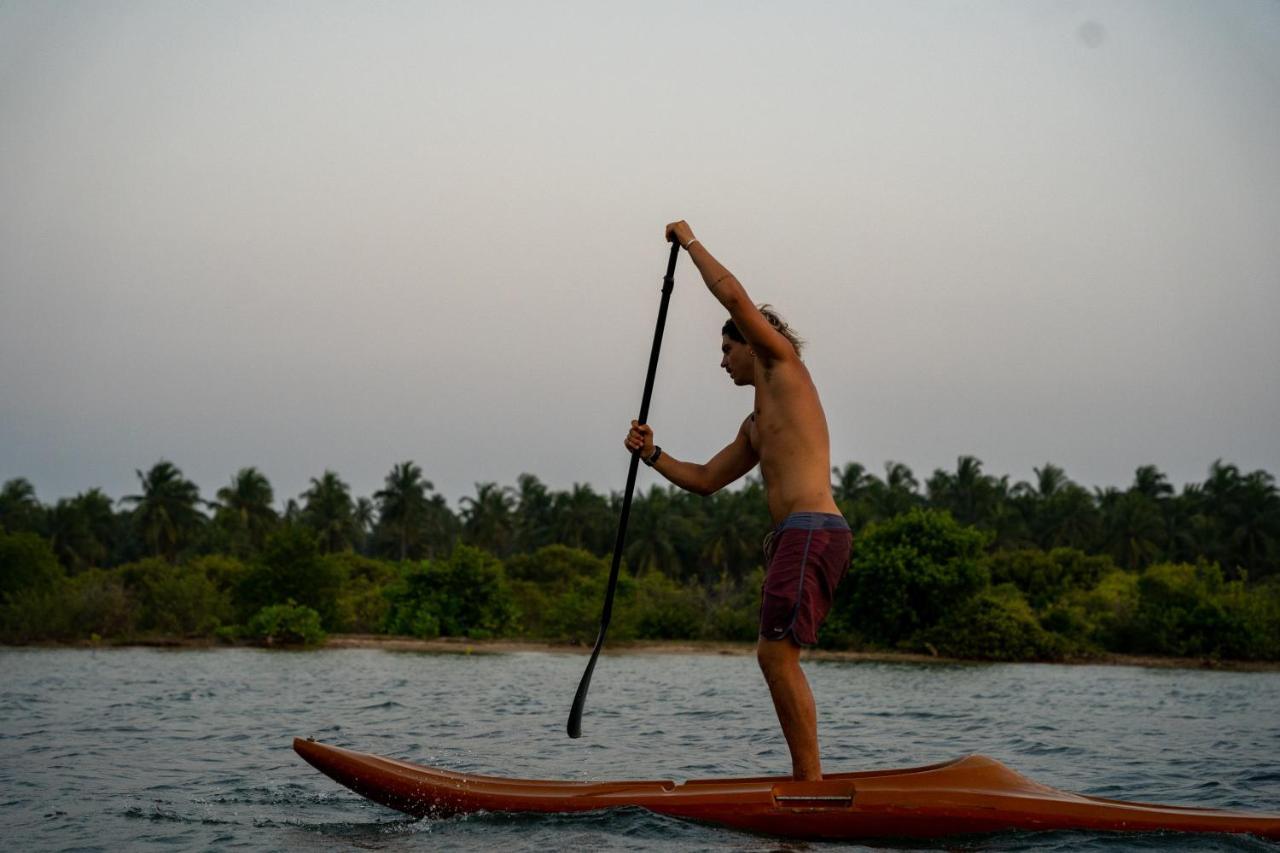 Blue Kite Family Resort Kalpitiya Exteriör bild